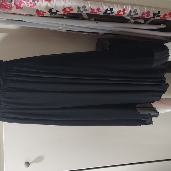 Beautiful Black dress - Picture 5 of 8